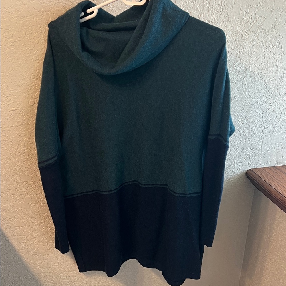 Smartwool Women's Cowl Neck Sweater - Dark Green and Black